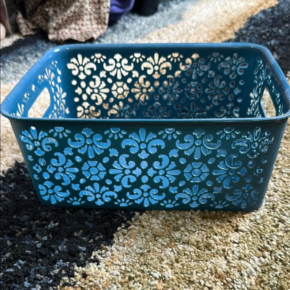 Elegant Navy Blue Storage Bin Decorative Floral Design Plastic Organize Bin NWOT - Picture 3 of 6